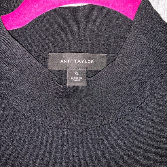 Black high neck tank top - Picture 4 of 5